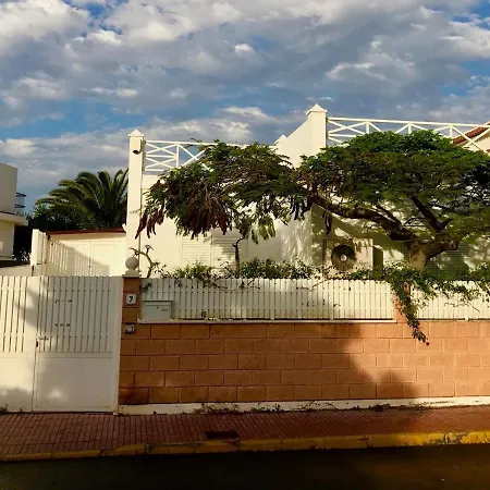 Sukka - Elegant - Community Pool Access 别墅 *