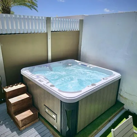 Sukka - Elegant - Community Pool Access 别墅 *