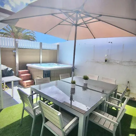 Sukka - Elegant - Community Pool Access * 特尔德