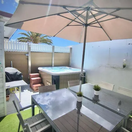 Sukka - Elegant - Community Pool Access 别墅 *